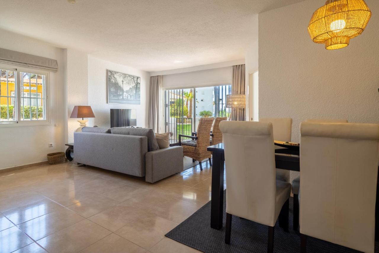 MD001 Precioso Apartamento en Primera Linea de Playa Sitio de Calahonda Exterior foto