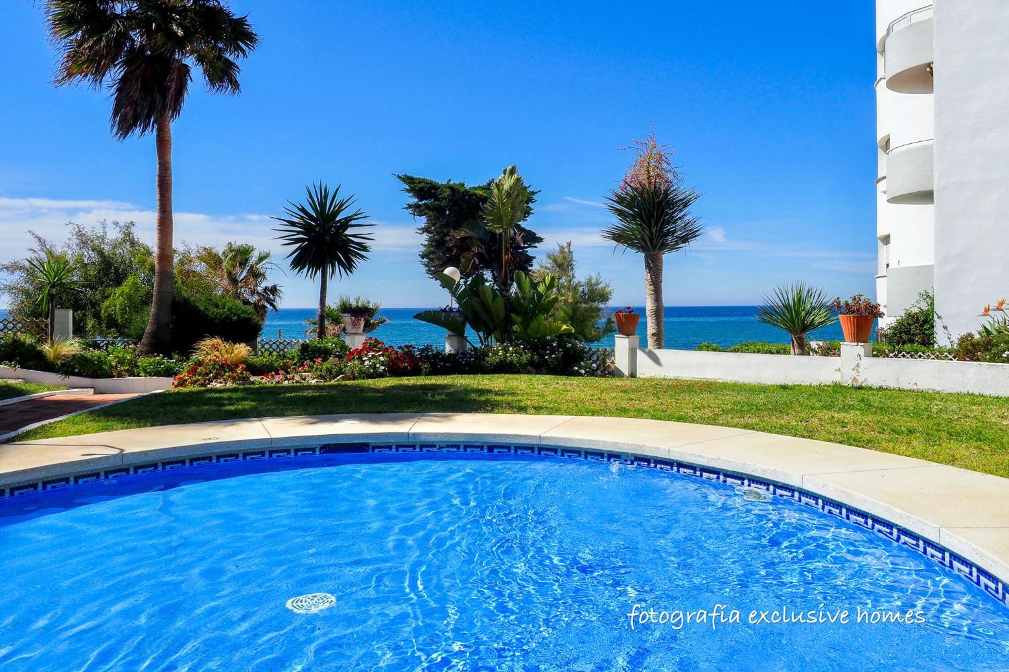 MD001 Precioso Apartamento en Primera Linea de Playa Sitio de Calahonda Exterior foto